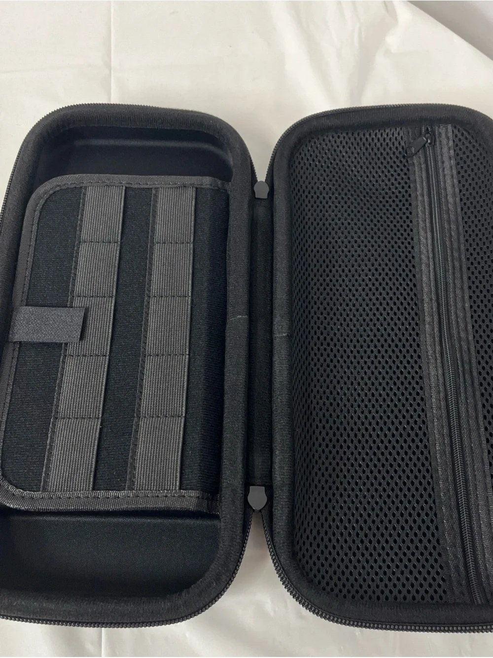 Universal Black Hard Shell Travel Case for Portable Gaming Console